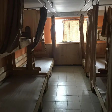 Hostel Yaremche Vandrarhem *
